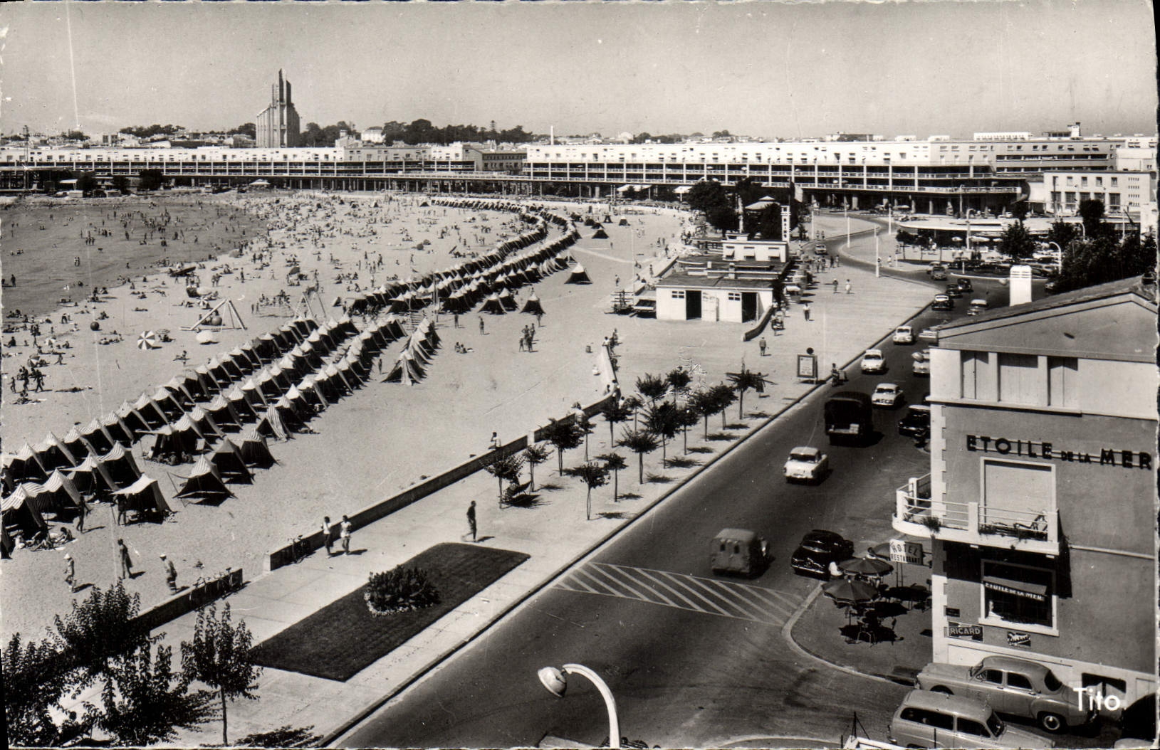 CPM Royan La Plage devant le Front de Mar