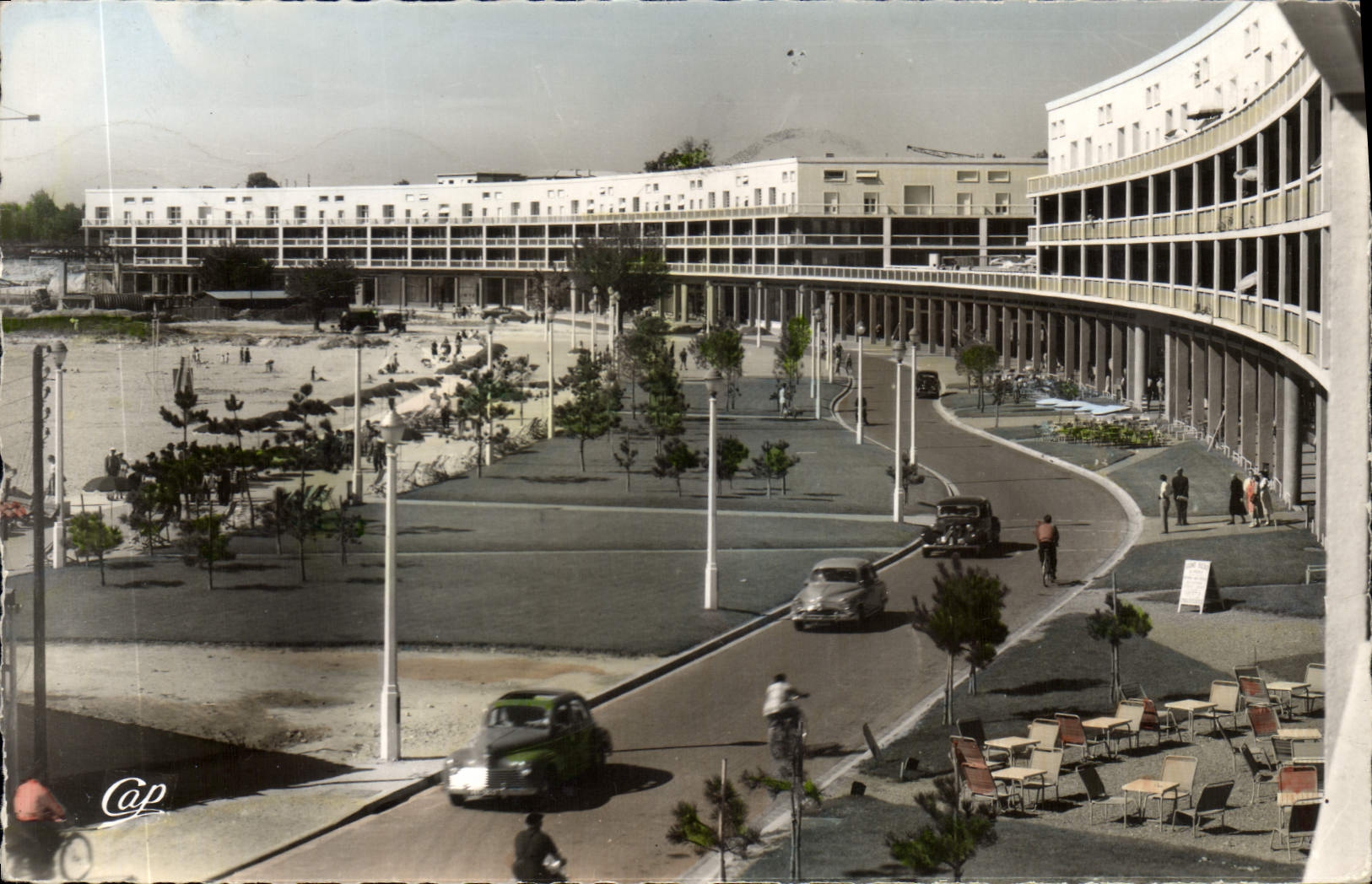 CPM Le Front de Mer et les Jardins 