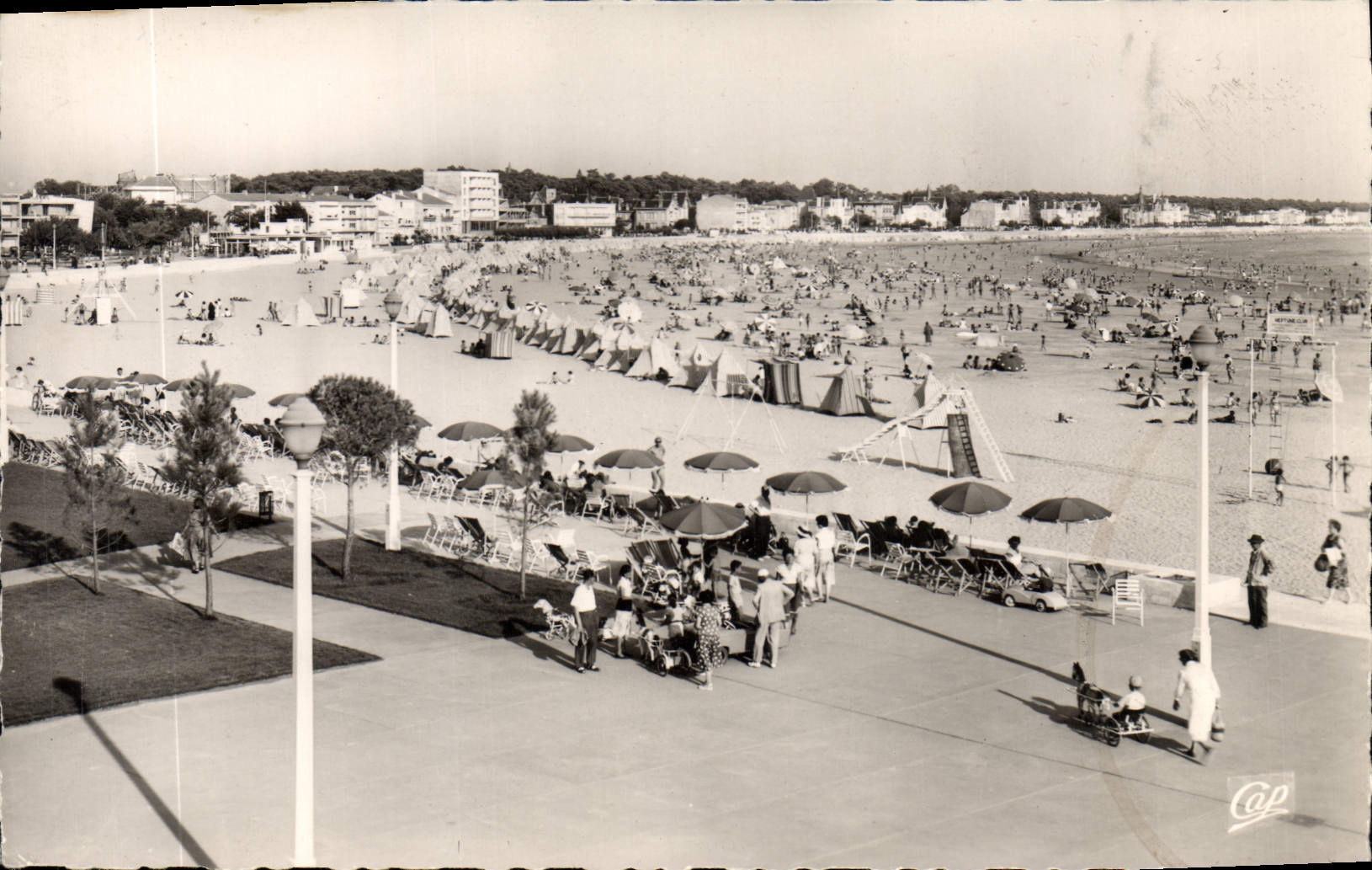 CPM Royan La Plage vue du Front de Mer 