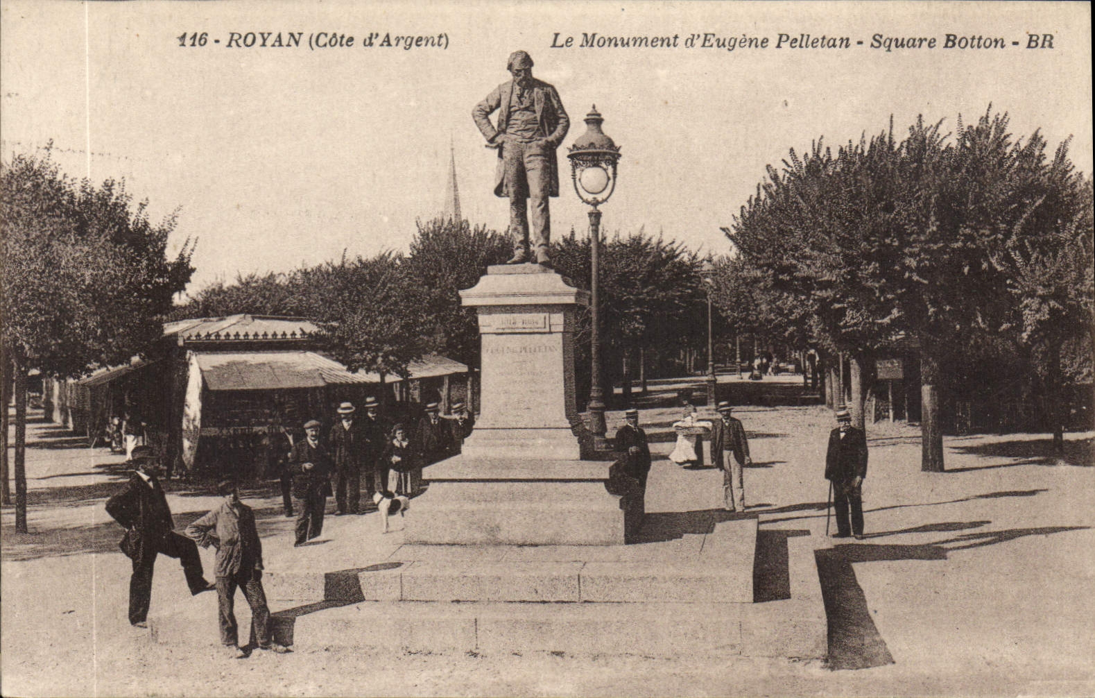 CPA Royan Cote d'Argent Le monument d'Eugene Pelletan Square Botton