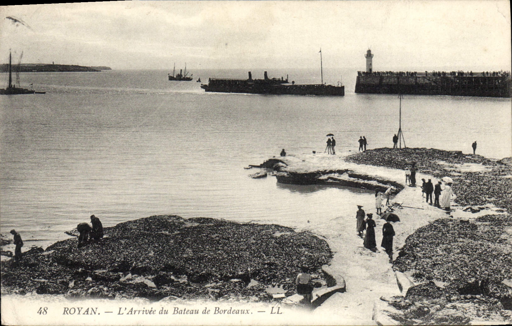 CPA Royan L'Arrivee du Bateau de Bordeaux 