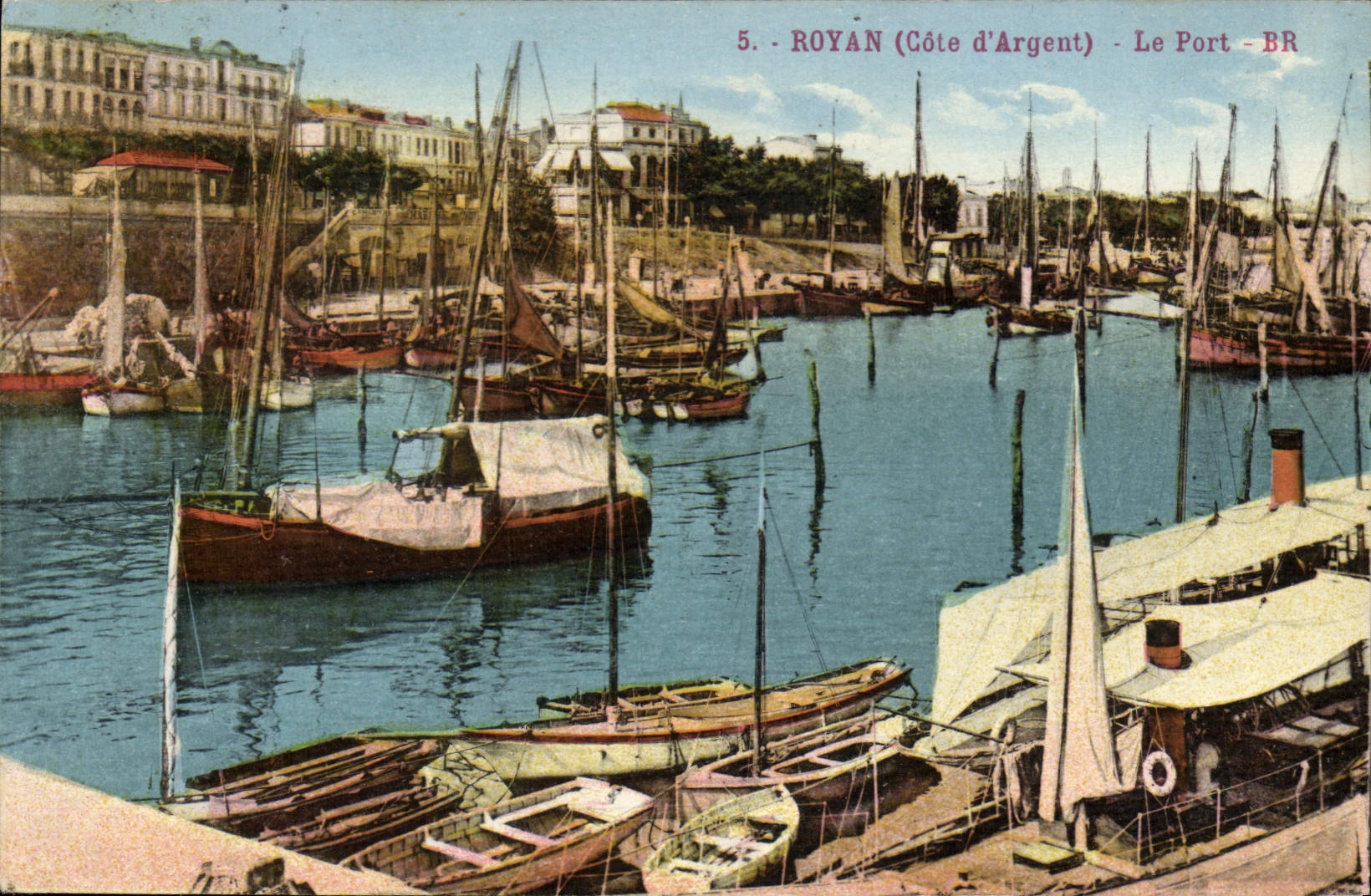 CPA Royan Cote d'Argent Le Port Bateaux