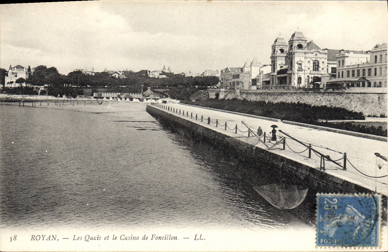 CPA Royan Les Quais et le Casino de Foncillon
