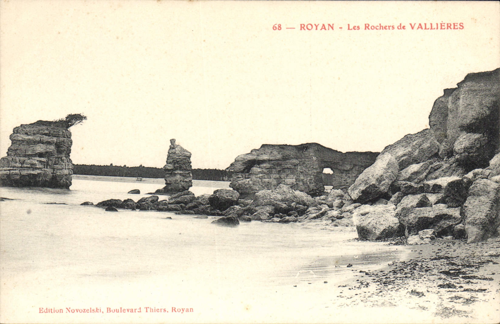 CPA Royan Les Rochers de Vallieres 