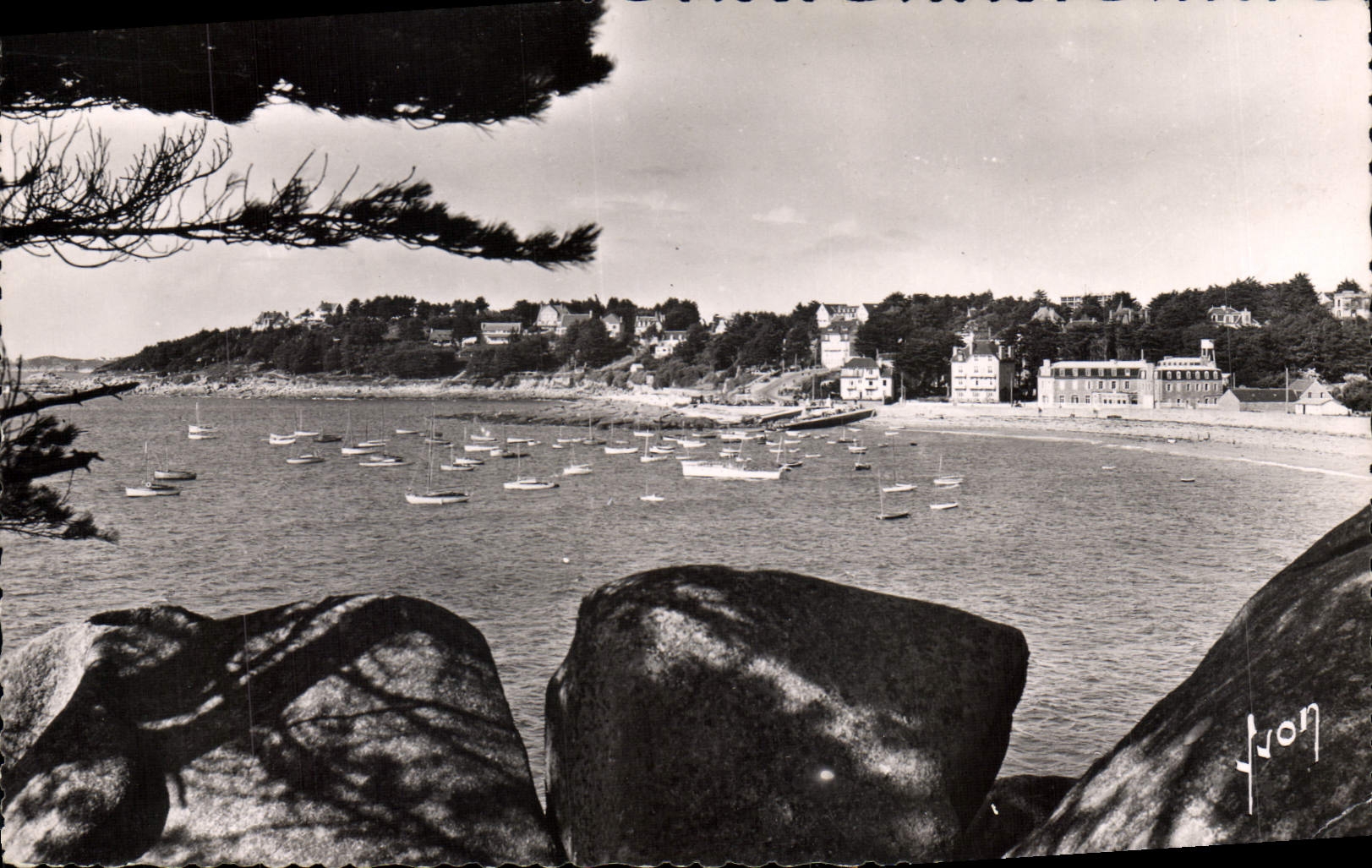 CPM Trebeurden Port de Trozoul vu du Castel