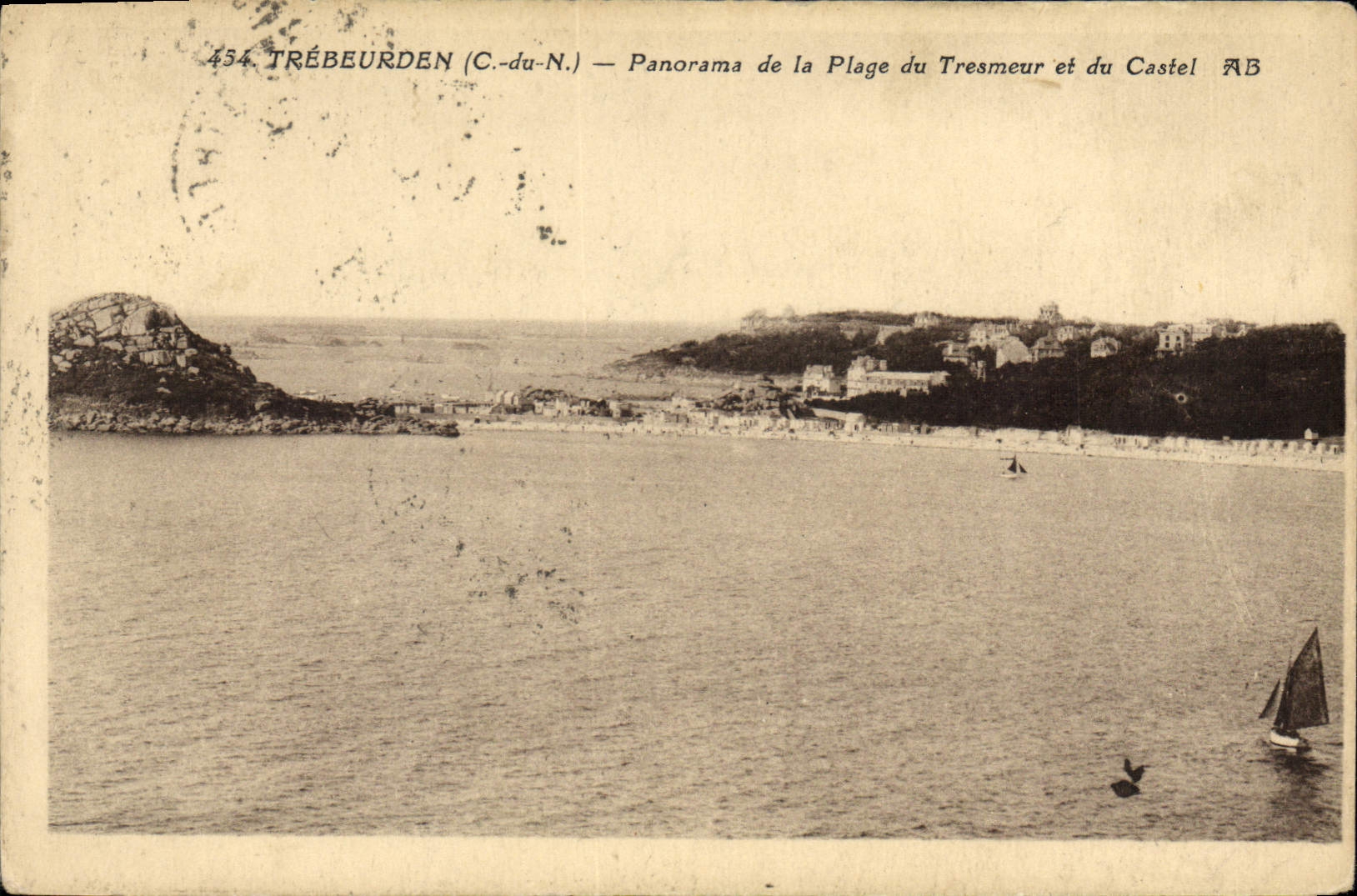 CPA Trebeurden Panorama de la Plage du Tresmeur et du Castel