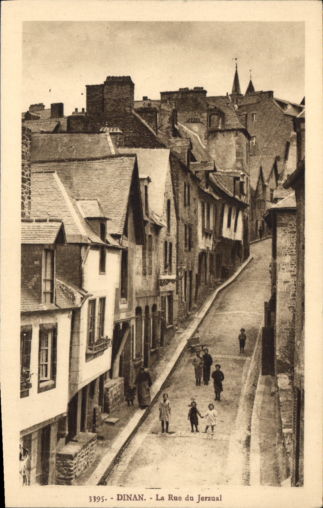 CPA Dinan La Rue du Jerzual 