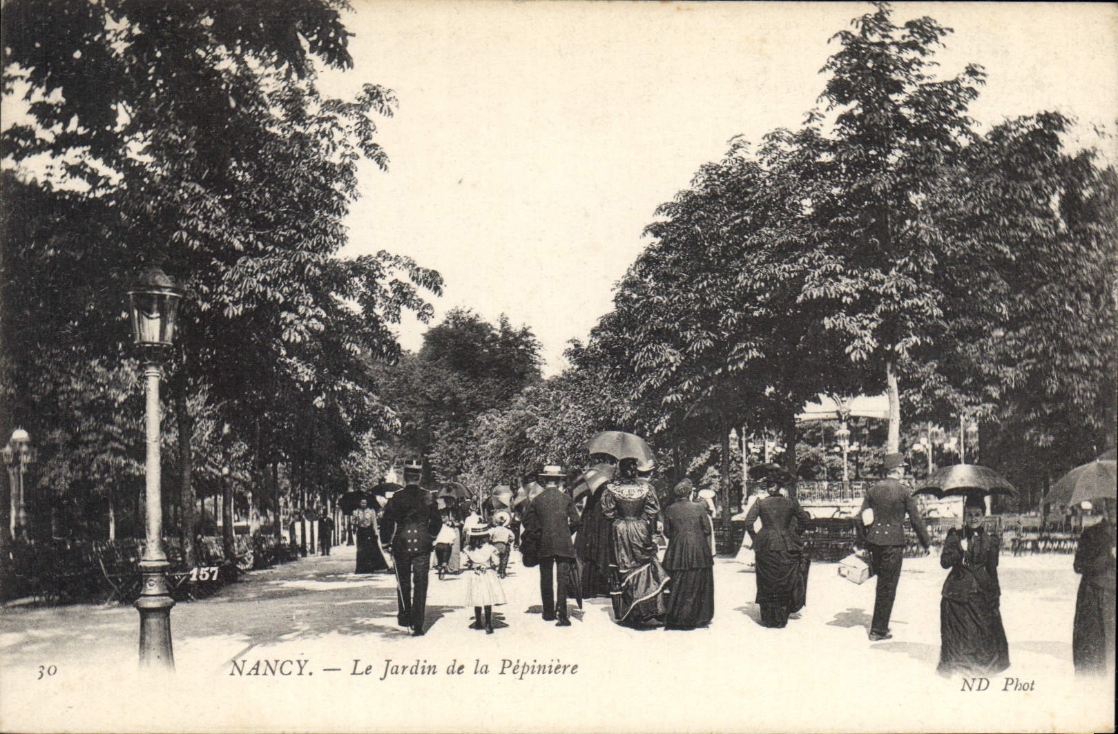 CPA Nancy Le Jardin de la Pepiniere 