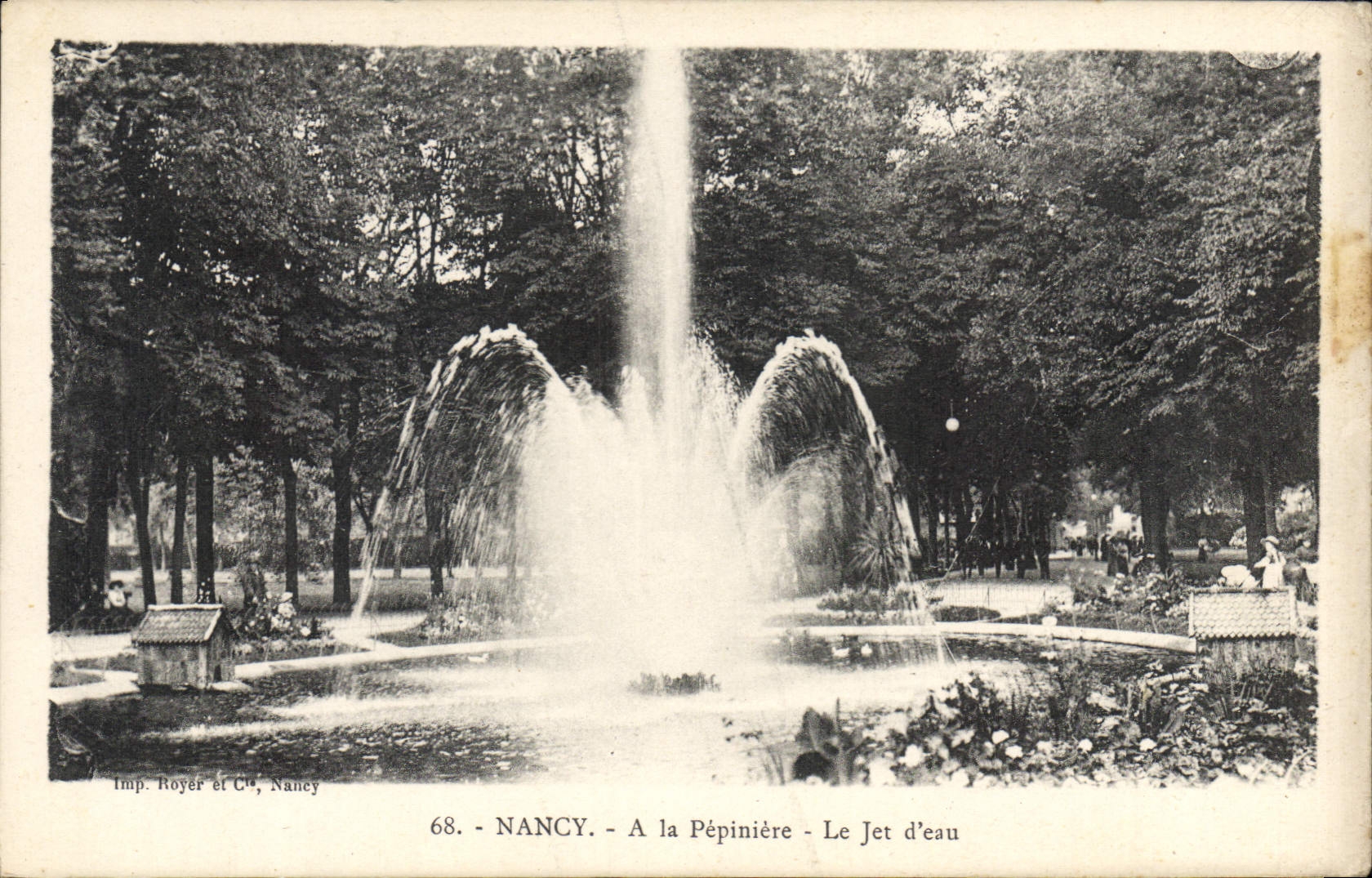 CPA Nancy A la Pepiniere le Jet d'eau 