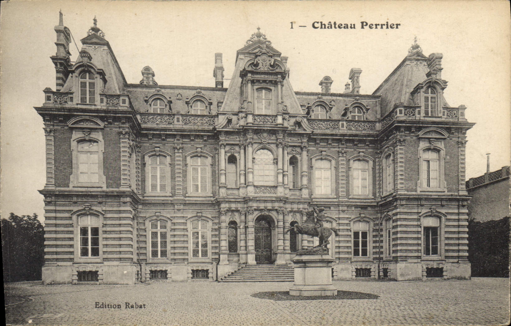CPA Chateau Perrier 