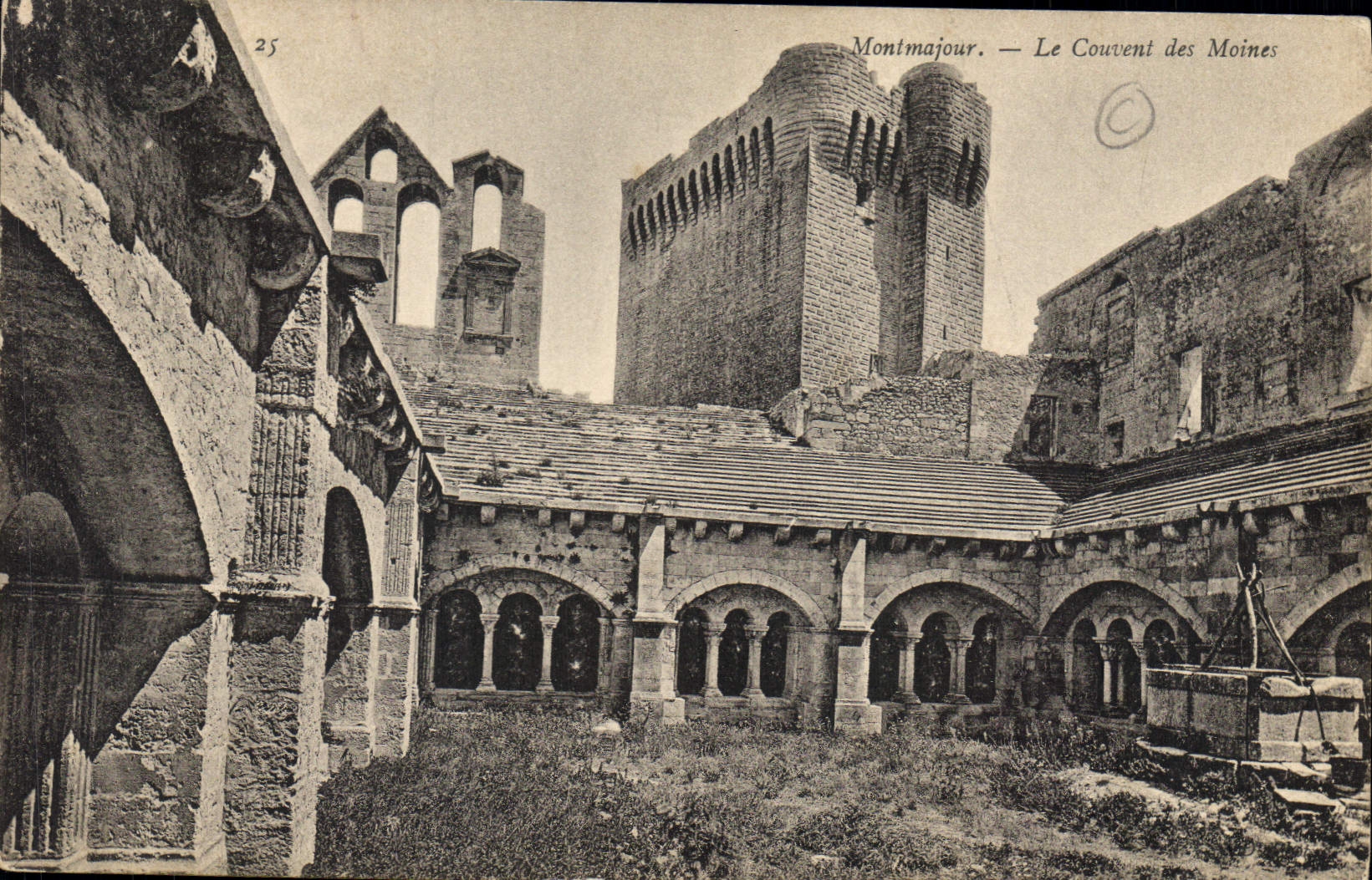 CPA Montmajour Le Conuvent des Moines 