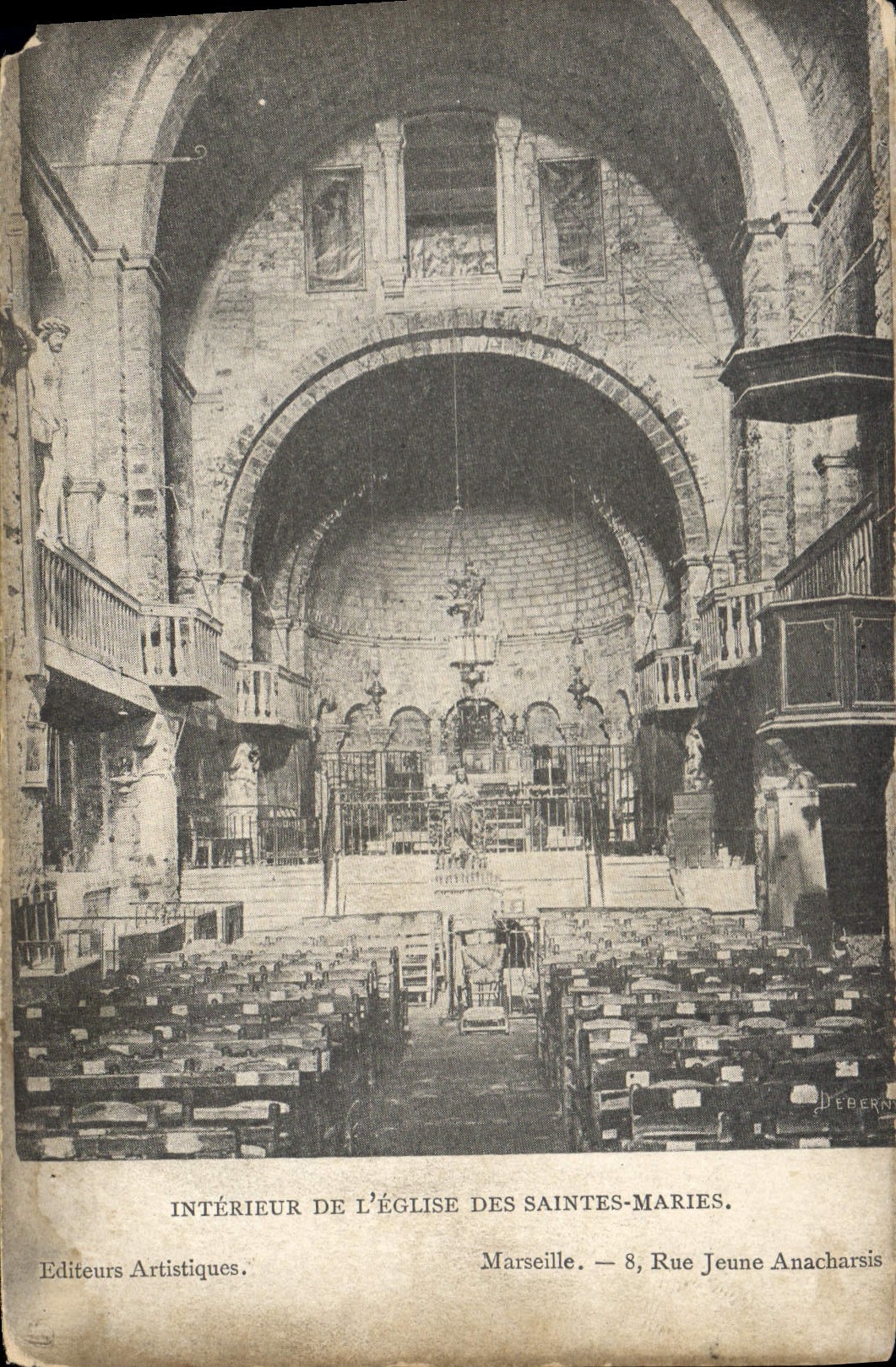 CPA Interieur de l'Eglise des Saintes Maries 