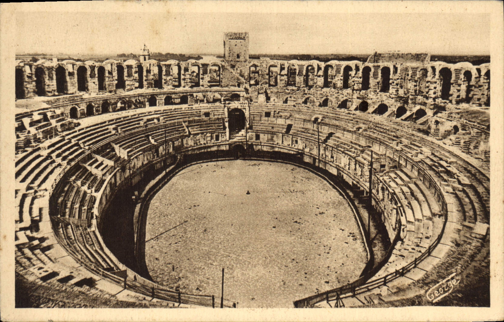 CPA Arles Interieur des Arenes 