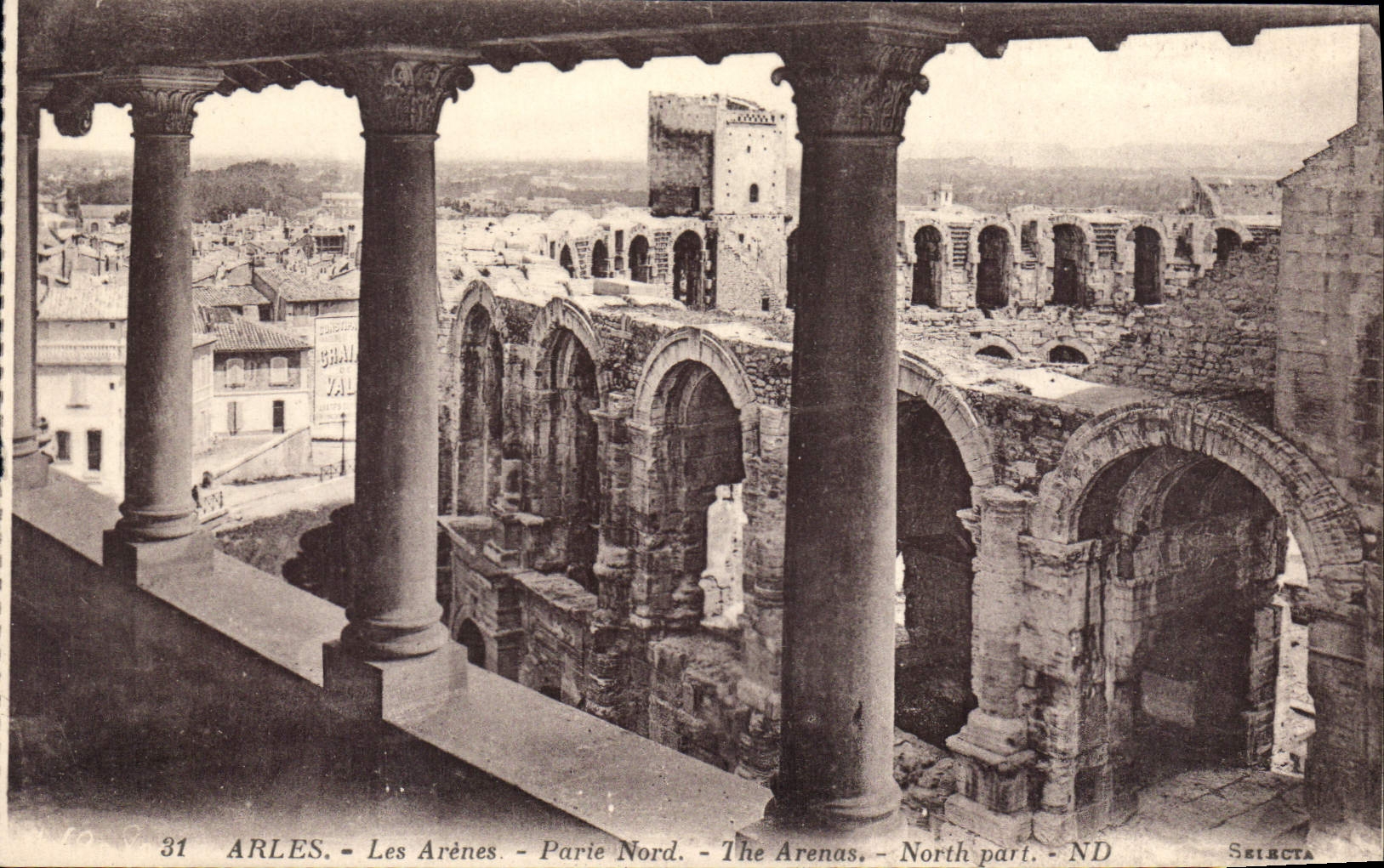 CPA Arles Les Arenes Parie Nord 