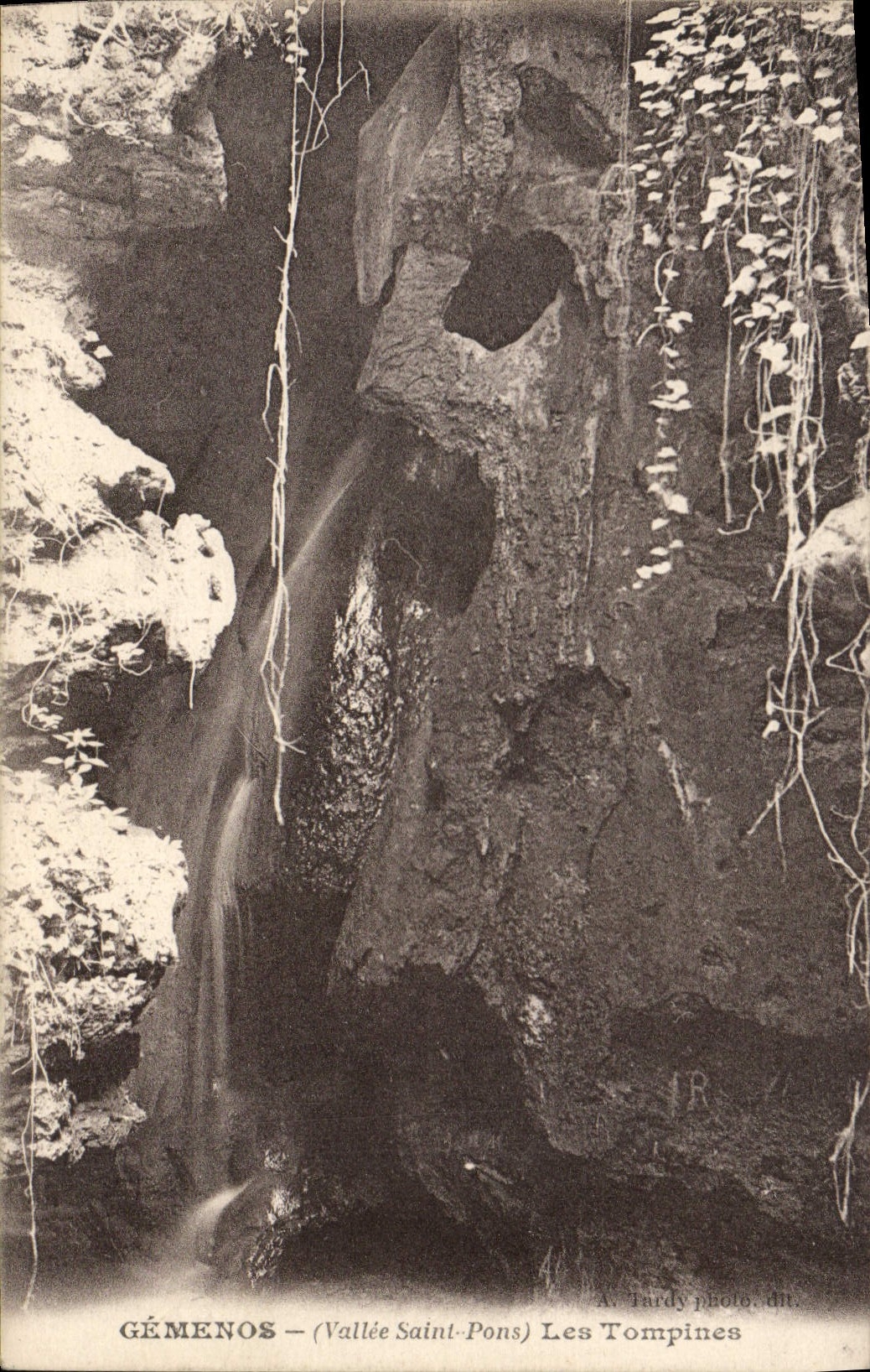 CPA Gemenos Vallee Saint Pons Les Tompines 