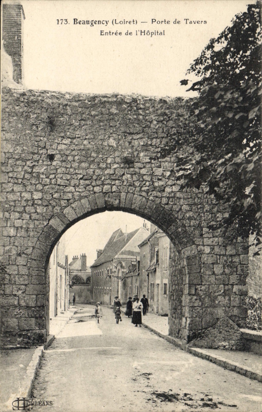 CPA Beaugency Loiret Porte de Tavers Entree de l'Hopital