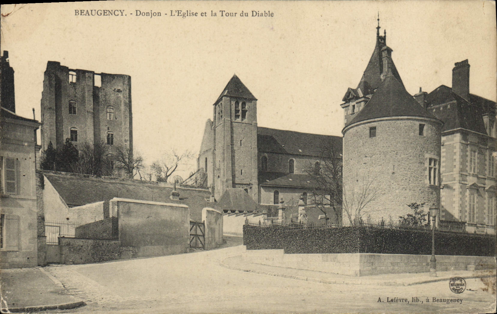 CPA Beaugency Donjon E'Eglise et la Tour du Diable