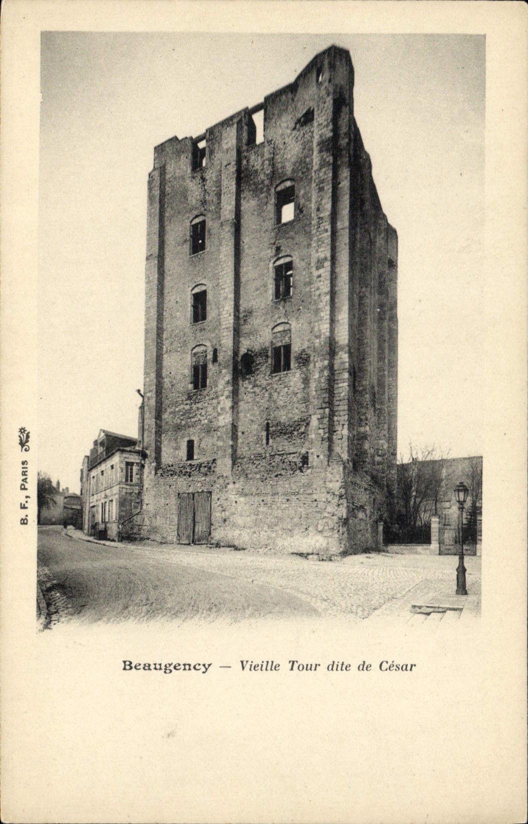 CPA Beaugency Vieille Tour dite de Cesar
