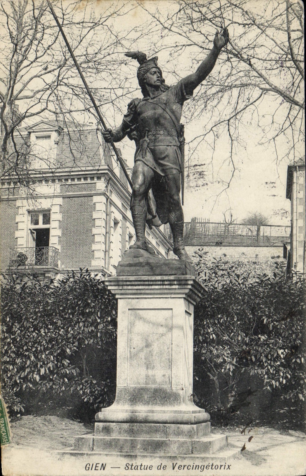CPA Gien Statue de Vercingetorix 