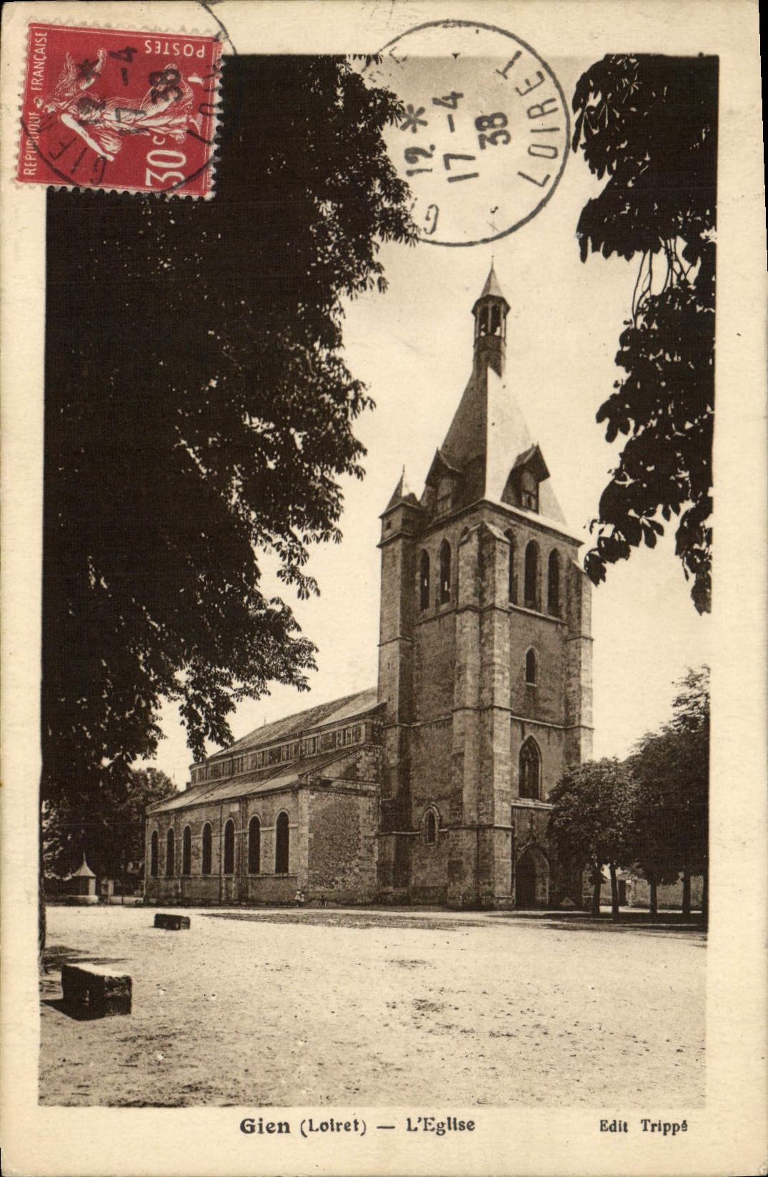 CPA Gien Loiret L'Eglise 