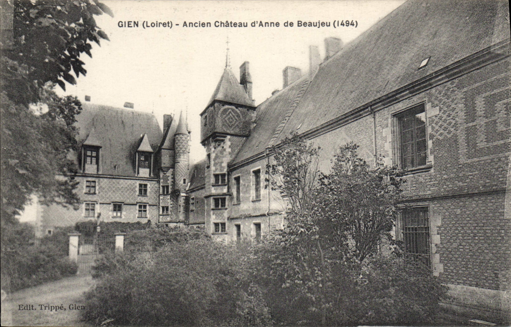 CPA Gien Loiret Ancien Chateau d'Anne de Beaujeu 1494