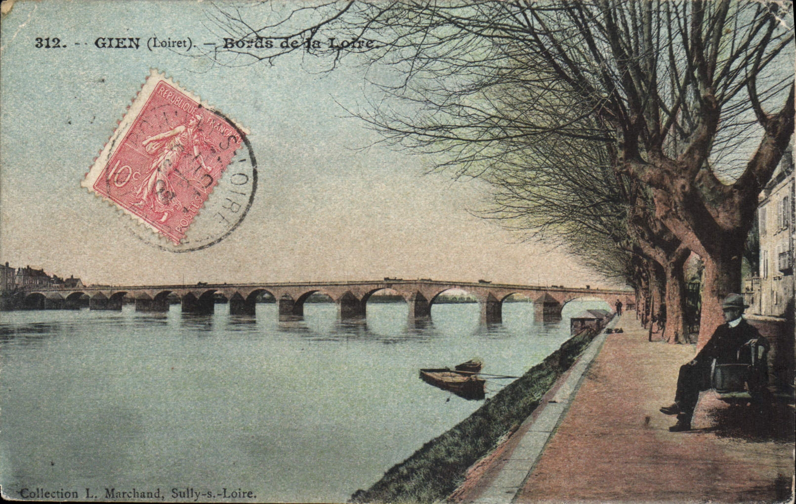 CPA Gien Loiret Bords de la Loire 