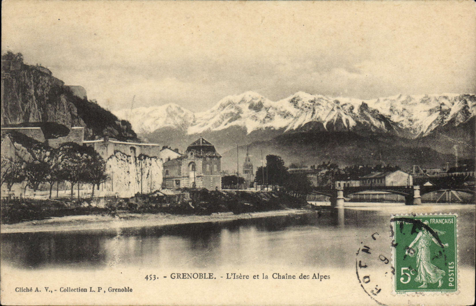 CPA Grenoble L'Isere et la Chaine des Alpes 
