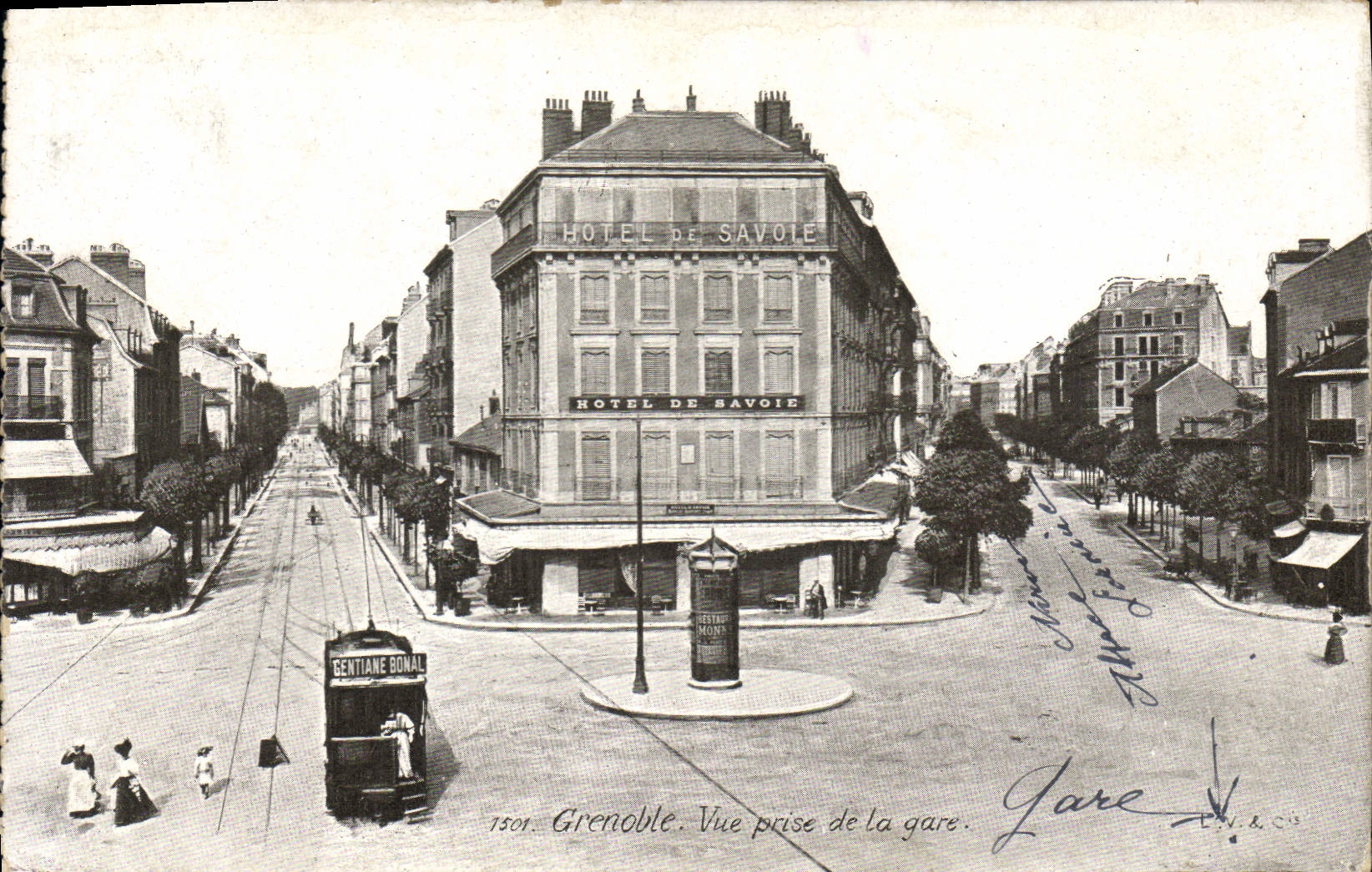 CPA Grenoble Vue de la gare Tramway