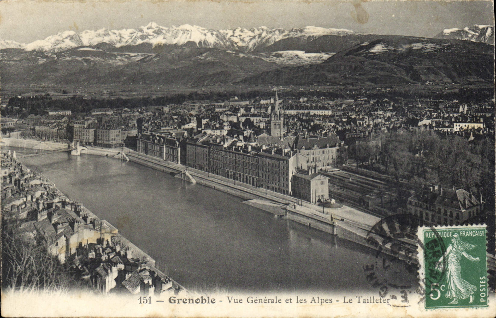 CPA Grenoble Vue generale et les Alpes