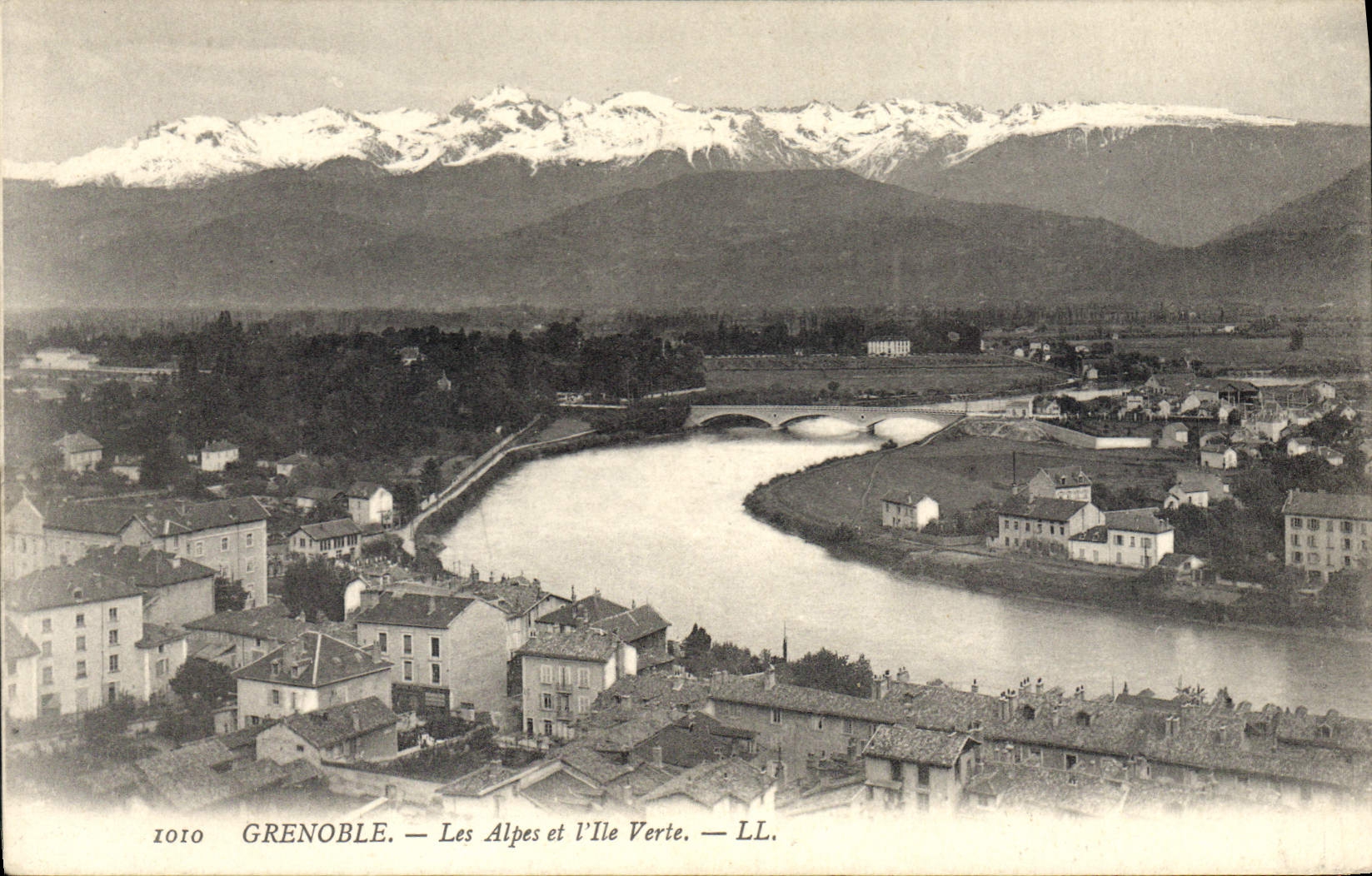 CPA Grenobale Les Alpes et l'Ile Verte