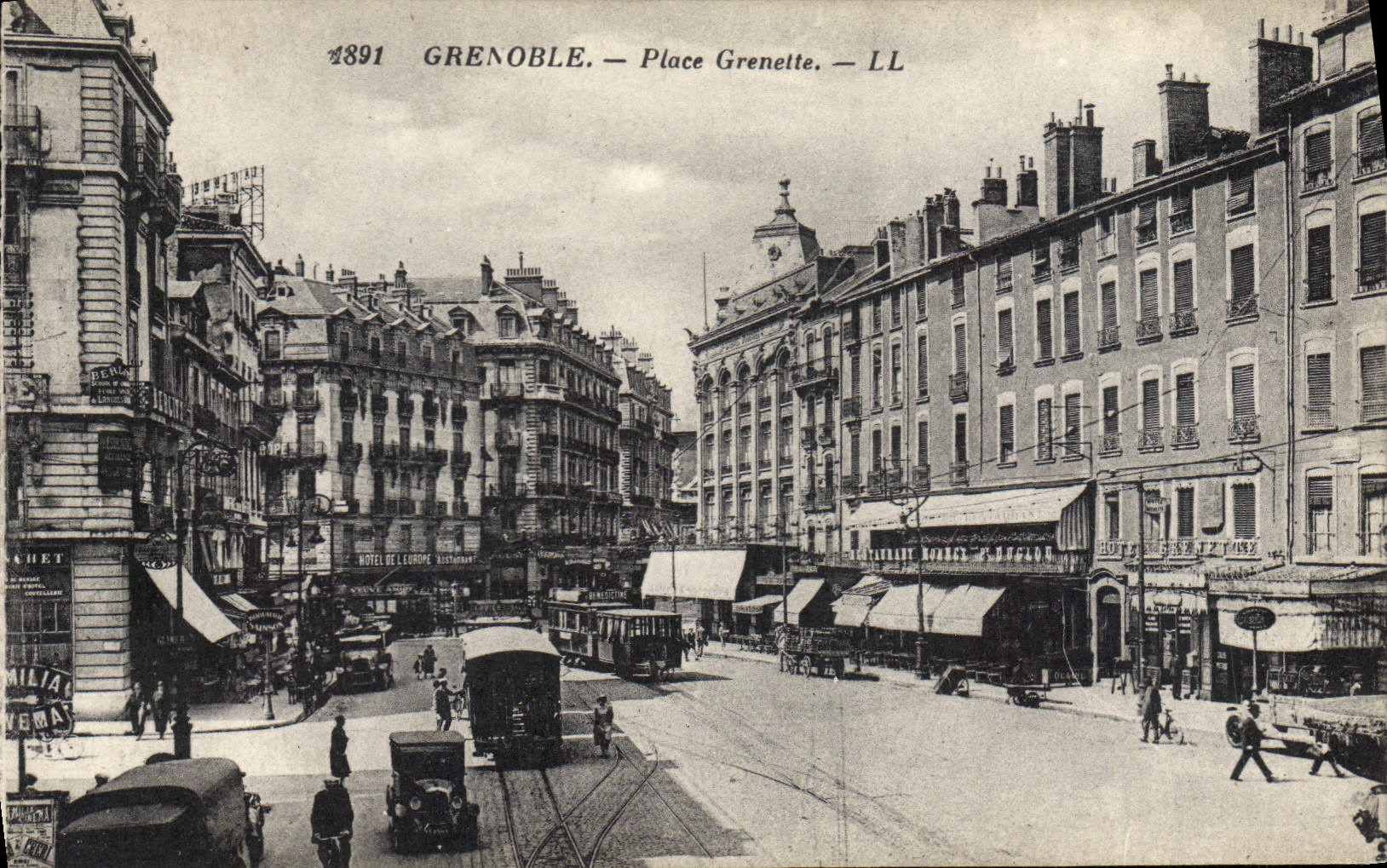 CPA Grenoble Place Grenette Train Tramway