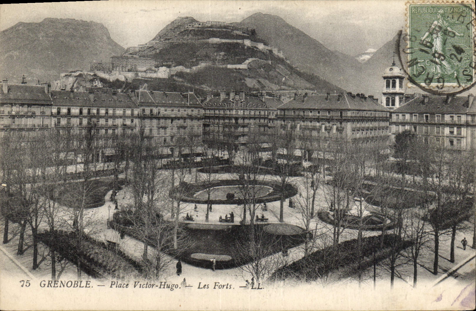 CPA Grenoble Place Victor Hugo Les Forts