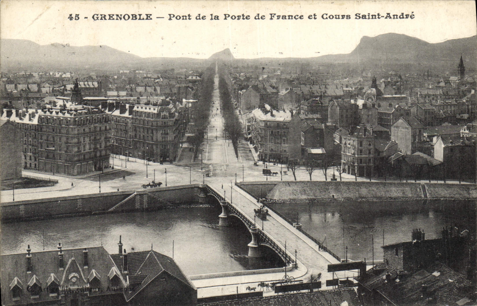 CPA Grenoble Pont de la Porte de France et Course Saint Andre
