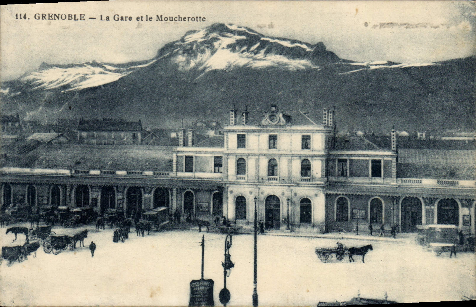 CPA Grenoble La Gare et le Moucherotte