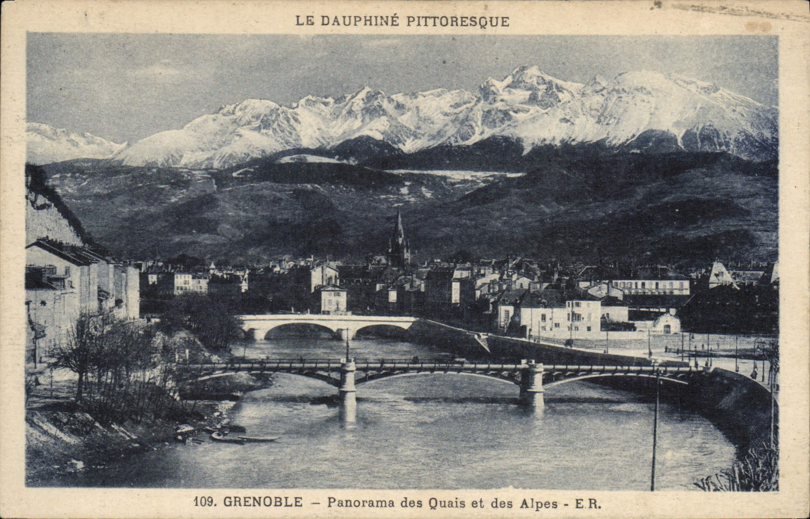 CPA Grenoble Panorama des Quais et des Alpes