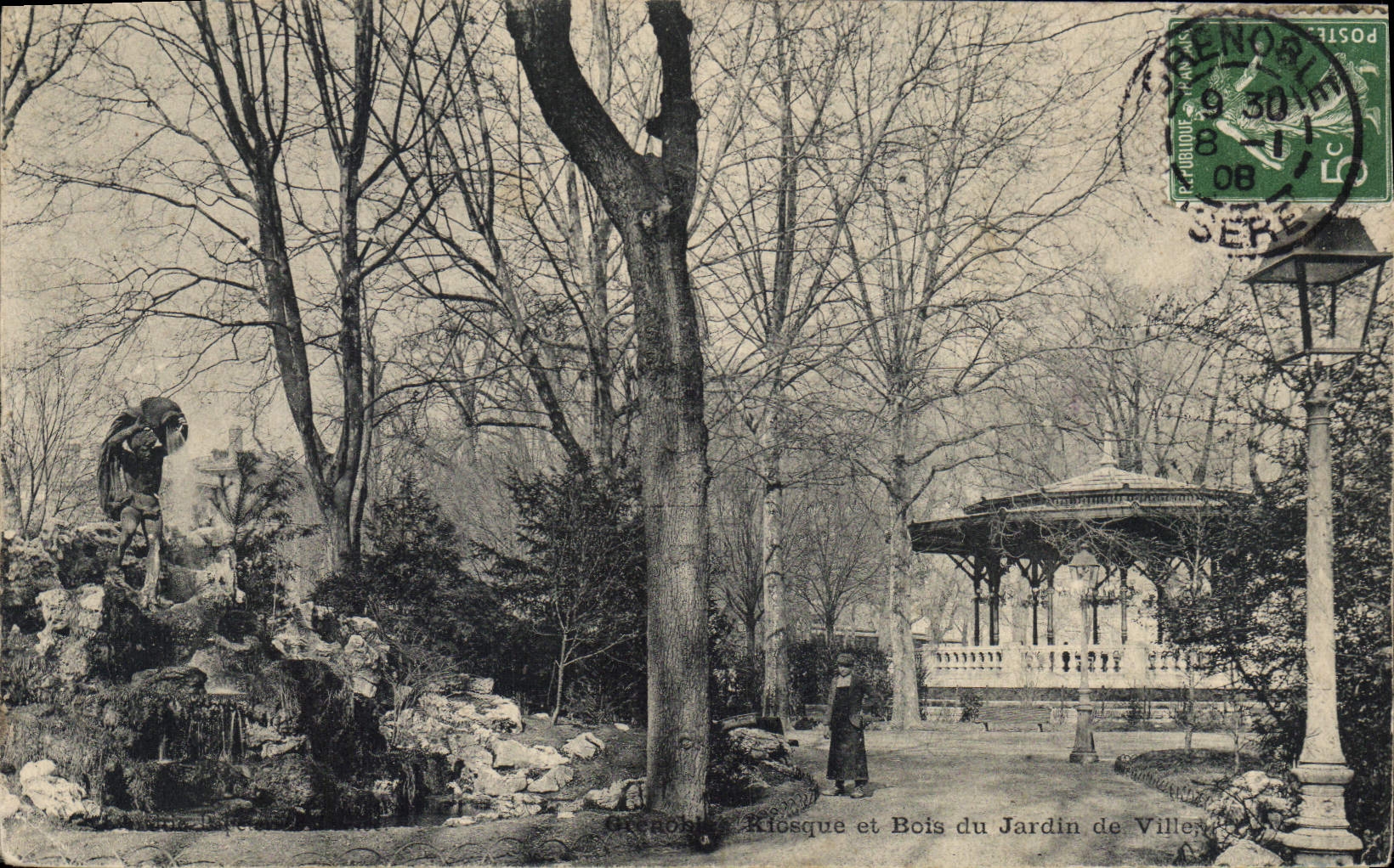 CPA Grenoble Kiosque et Bois du Jardin de Ville