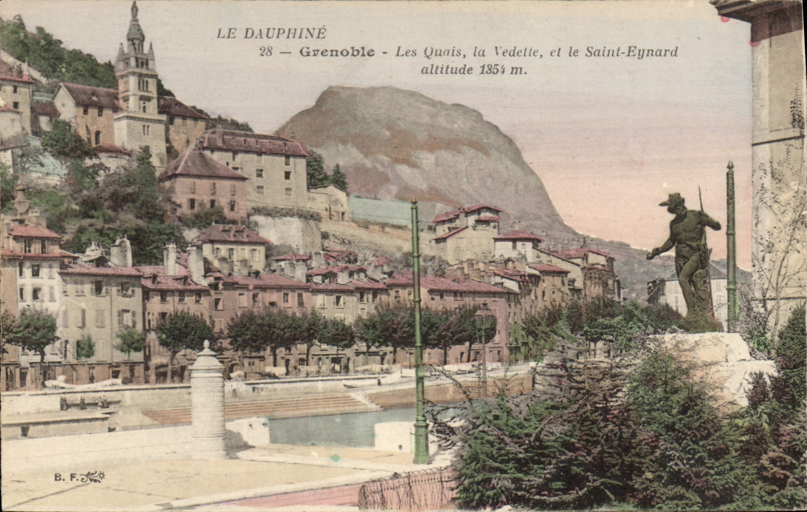 CPA Grenoble Les Quais la vedette et le Saint Eynard