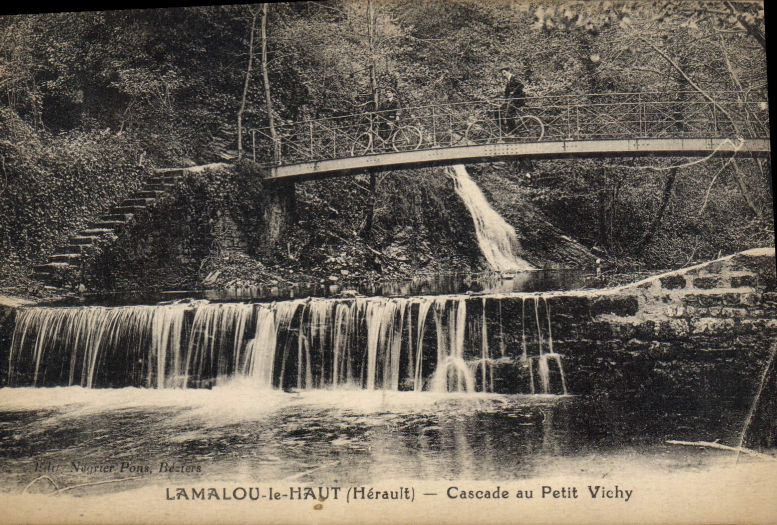 CPA Lamalou le Haut Herault Cascede au Petit Vichy Velo cycle