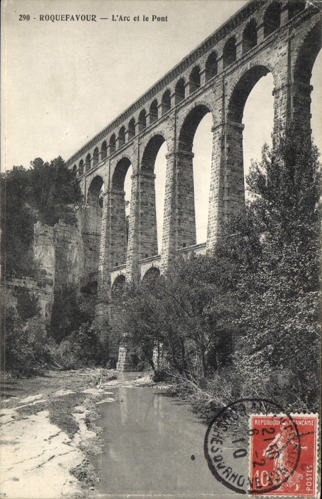 CPA Roquefavour L'Arc et le Pont 