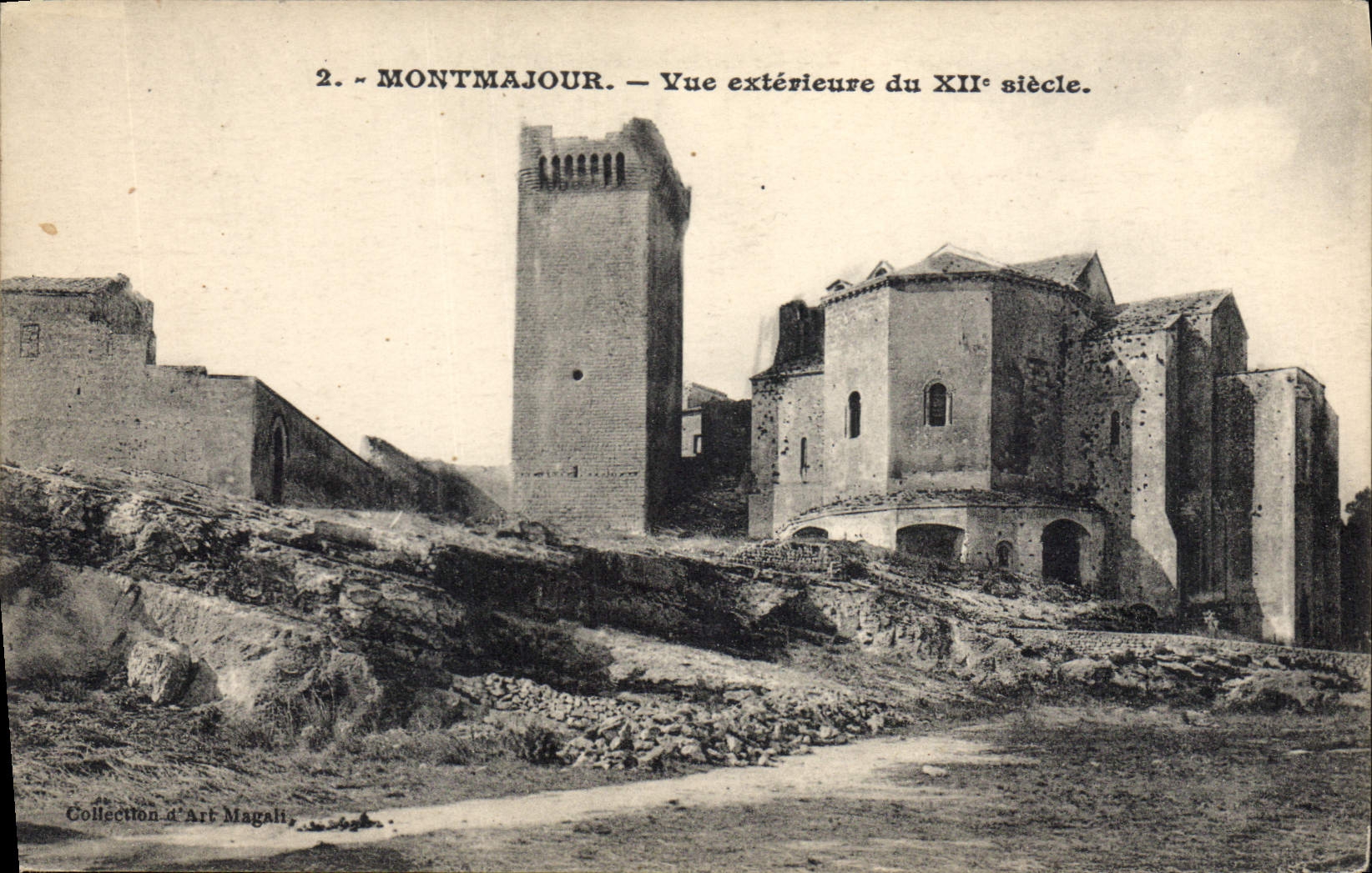 CPA Montmajour Vue exterieure du XII siecle 