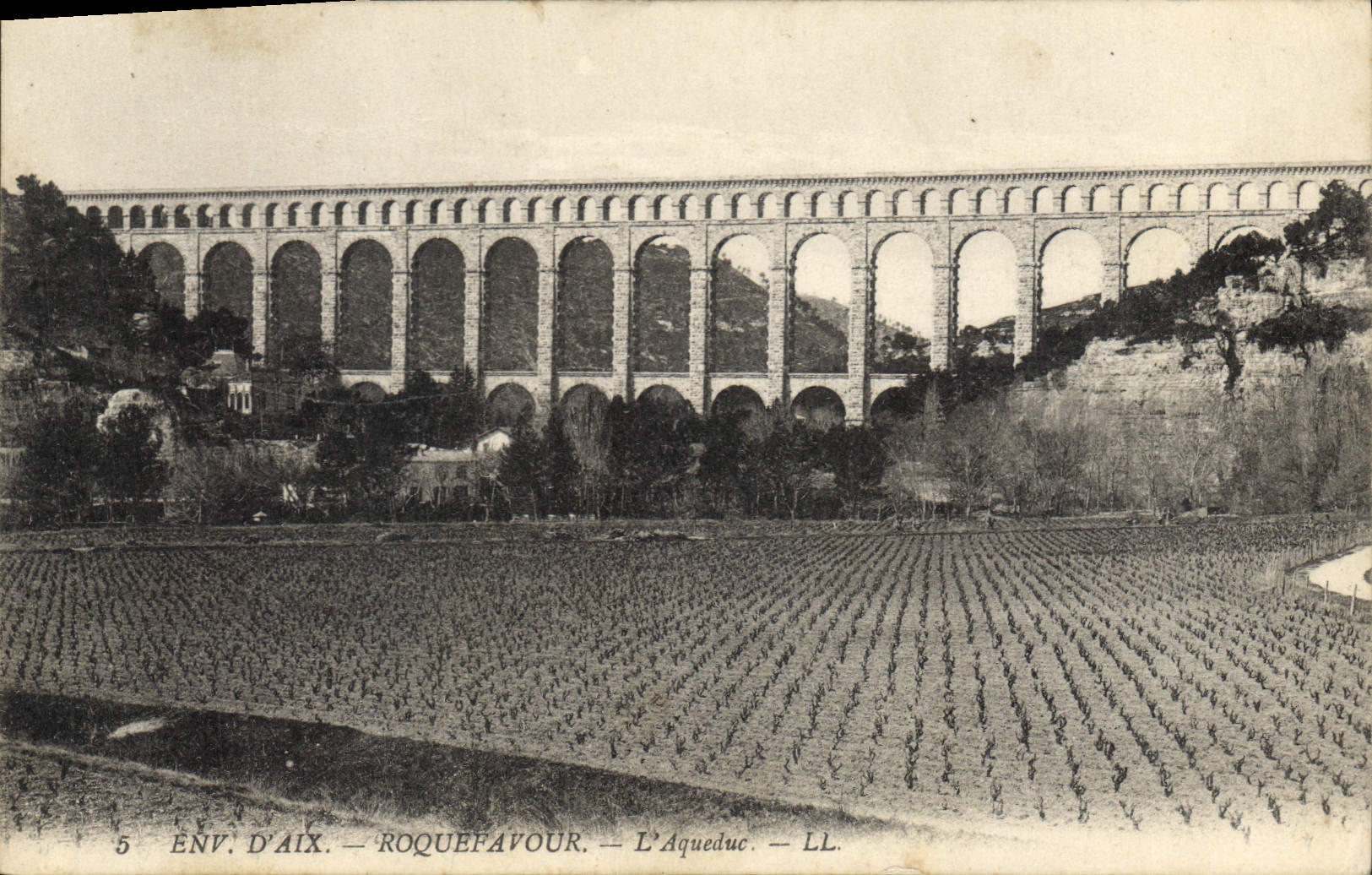 CPA Environs d'Aix Roquefavour L'Aqueduc 