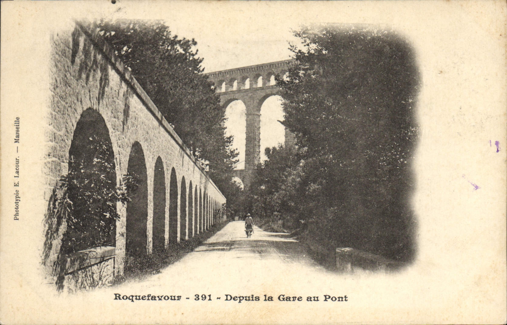 CPA Roquefavour Depuis la Gare au Pont 