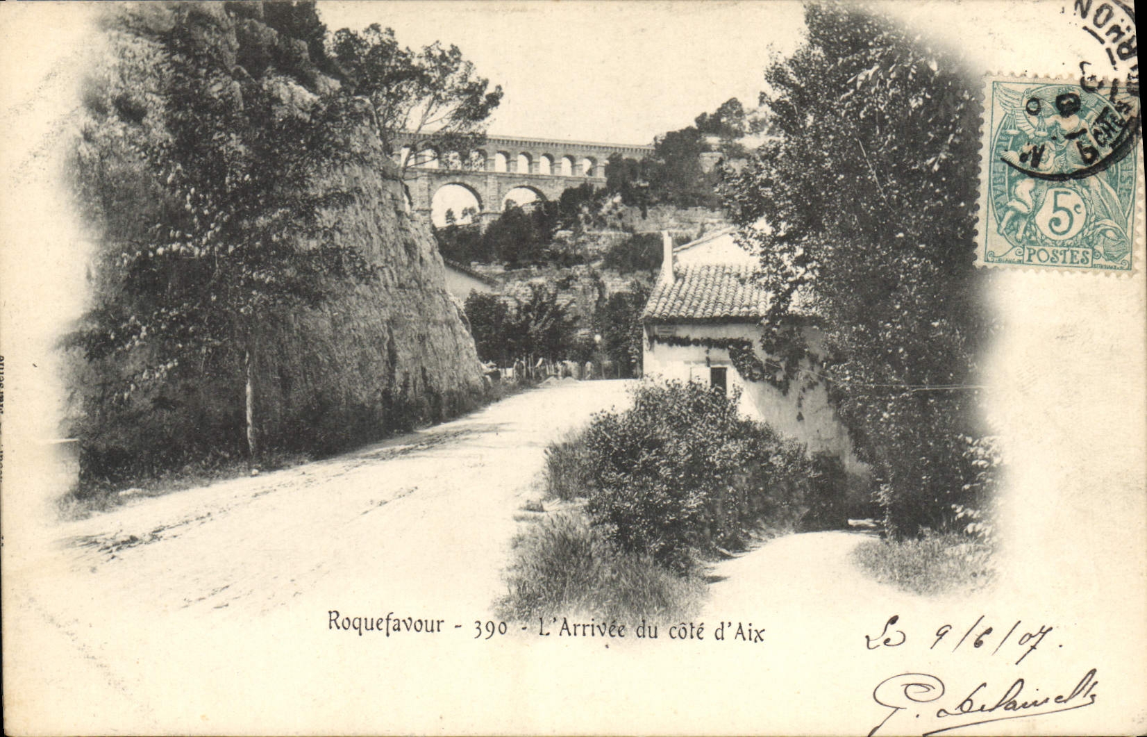 CPA Roquefavour L'Arrivee du Cote d'Aix 