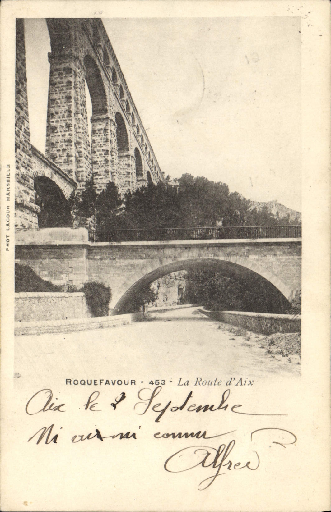 CPA Roquefavour La Route d'Aix 