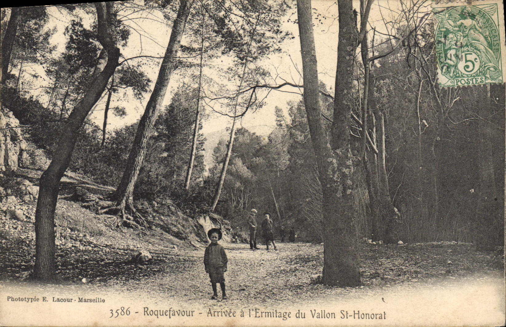 CPA Roquefavour Arrivee a l'Ermitage du Vallon St Honorat 