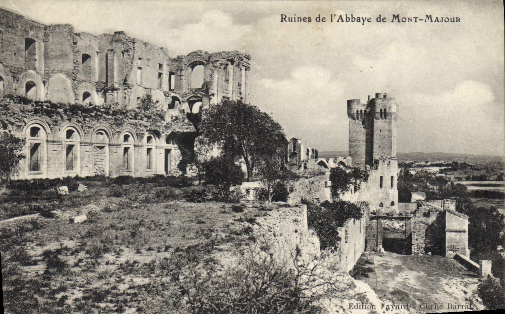 CPA Ruines de l'Abbaye de Mont Majour 