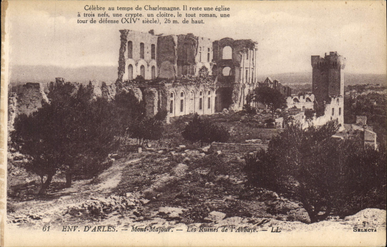 CPA Environs d'Arles Montmajour Les Ruines de l'Abbaye 
