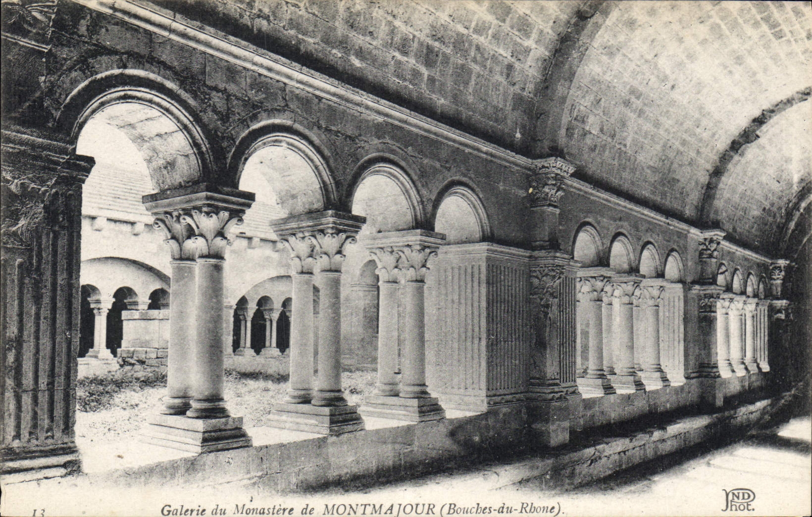 CPA Galerie du Monastere Monmajour Bouches du Phone 