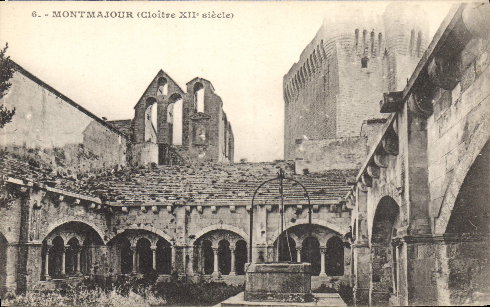 CPA Montmajour Cloitre XII siecle 