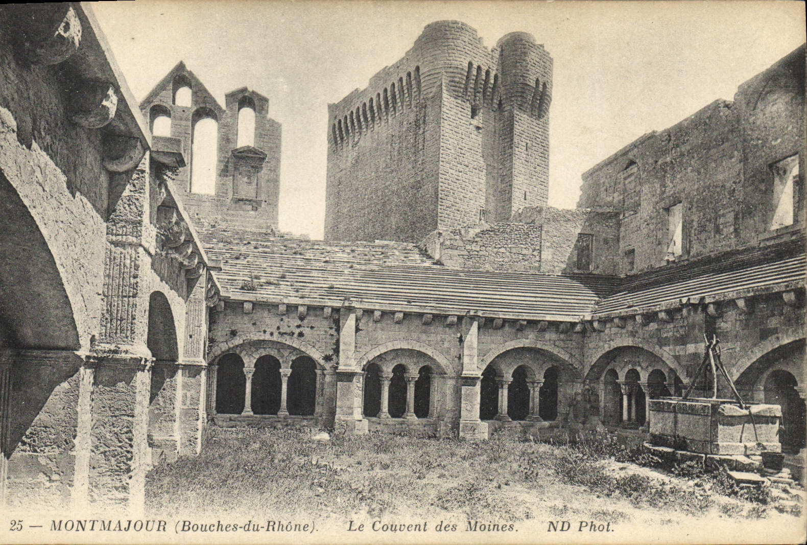 CPA Montmajour Bouche du Phone Le Couvent des Moines 